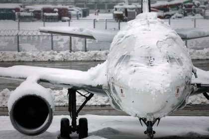 замерзший літак