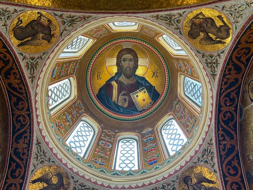 Церковний мурал