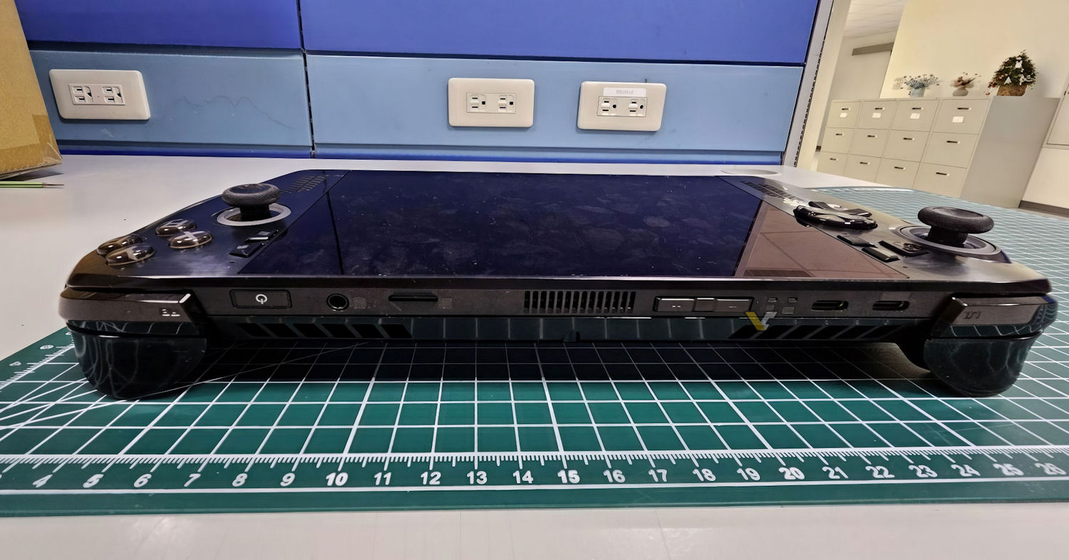 Asus ROG Ally 2 - 1.