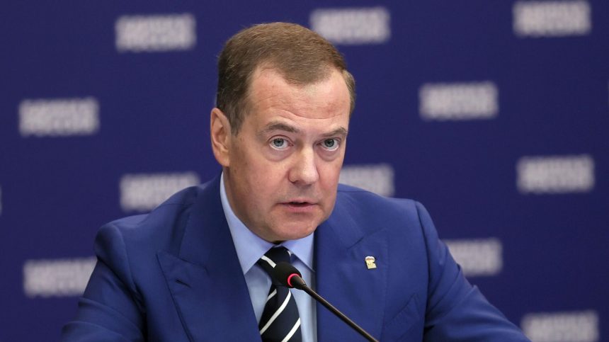Дмитро Медведєв
