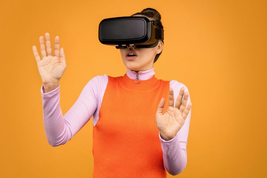 VR