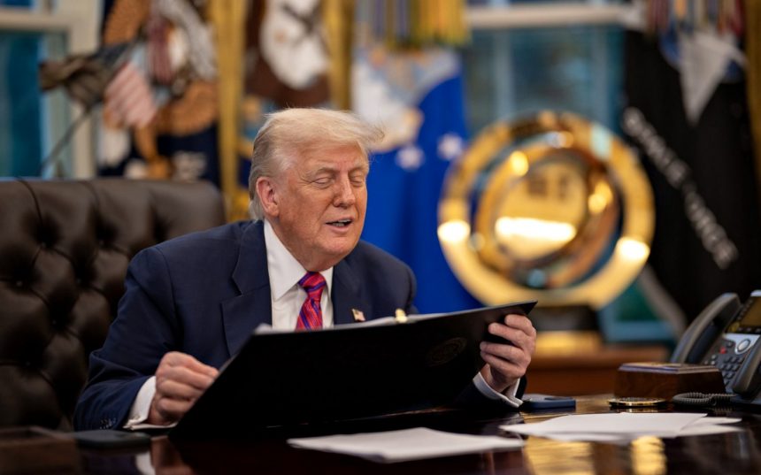 Дональд Трамп.