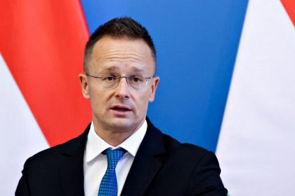 Петер Сійярто.