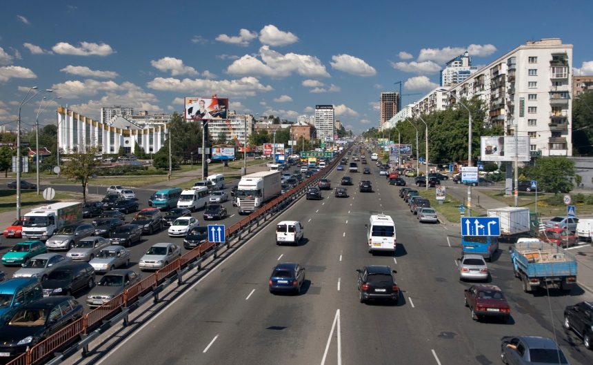 Берестейський проспект.