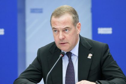 Дмитро Медведєв
