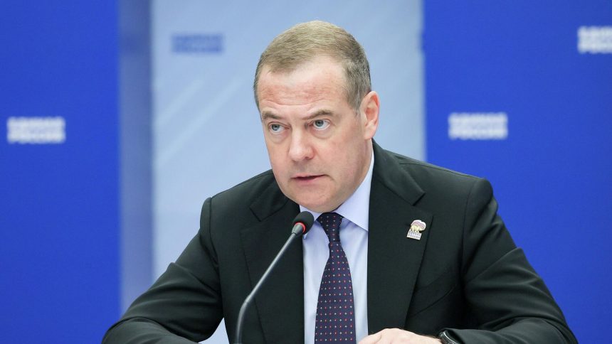Дмитро Медведєв