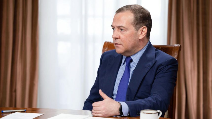 Дмитро Медведєв
