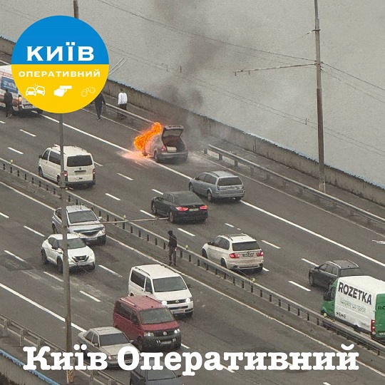 Палаюче авто у Києві