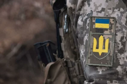 Військовослужбовець