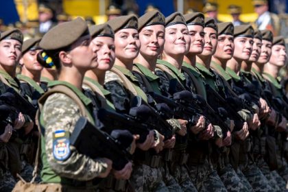 Жінки військові