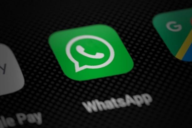 WhatsApp.