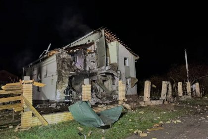 Пошкоджений будинок.