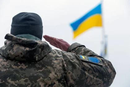 Військовослужбовець