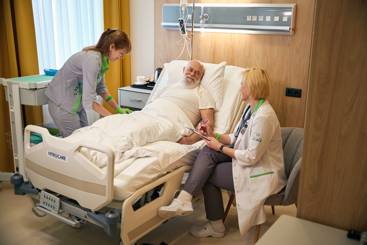 Життя після ендопротезування: як заміна суглоба повертає свободу