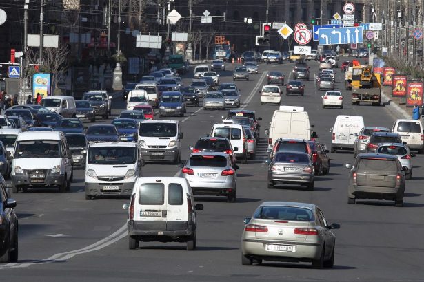 Рух транспорту.