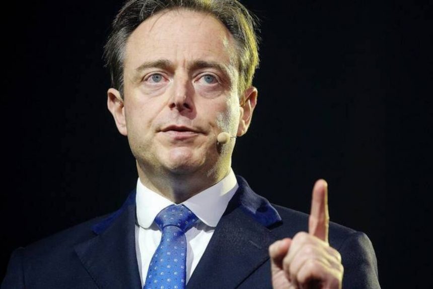 Барт Де Вевер.