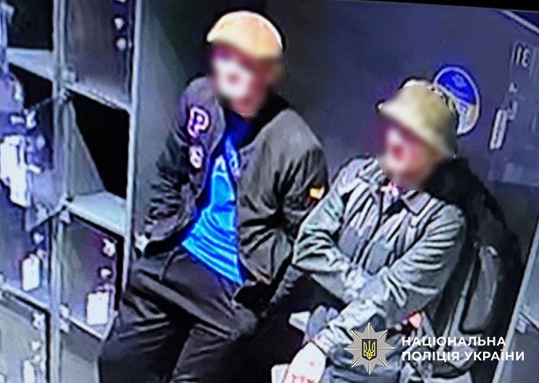 Суд у столиці виніс вирок нападникам, які побили та пограбували адвоката на Лісовому масиві 