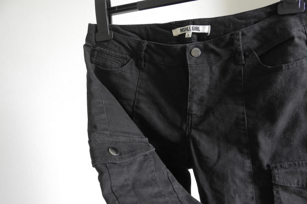 Чорні штани