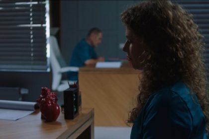 Кадр з серіалу