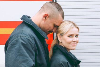 Кохання та полумʼя.