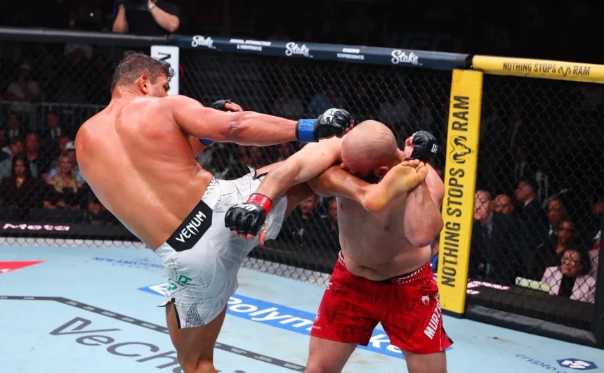 Пауло Кошта нокаутував Мурзаканова